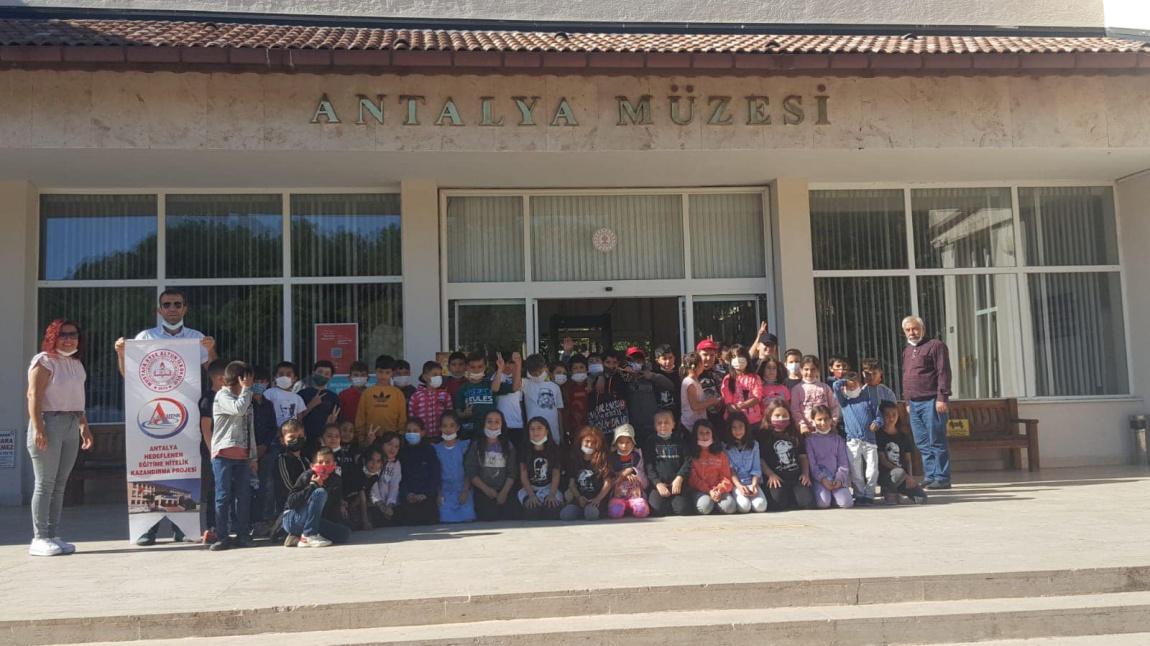 Öğrencilerimiz Atatürk Evi ve Antalya Müzesini  Ziyaret Ettiler..